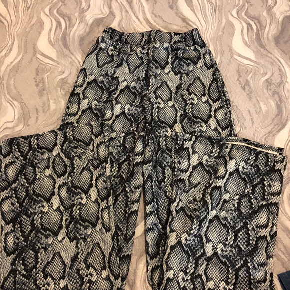 Pretty little thing co-ord set - Picture 4 of 6